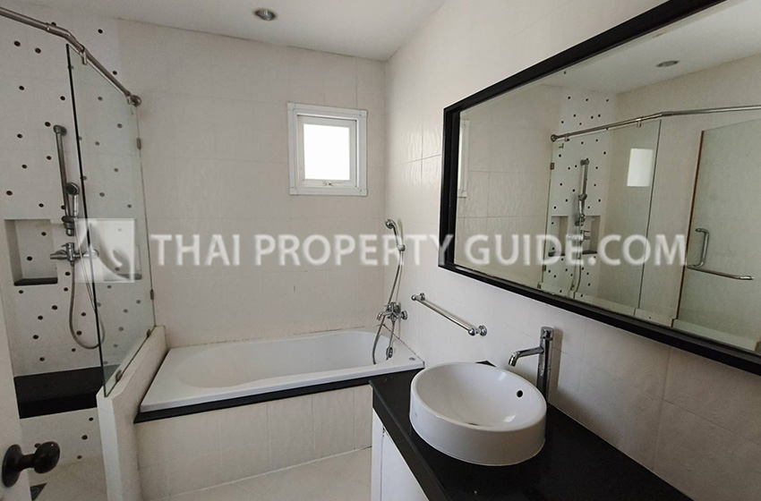 House with Shared Pool in Nichada Thani 